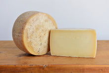 Load image into Gallery viewer, Organic Pecorino Sardo - Awards ⭐️⭐️ Winner