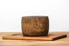 Load image into Gallery viewer, Aged Pecorino Sardo Riserva