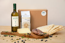 Load image into Gallery viewer, Sardinian Specialities & Wine Gift Hamper